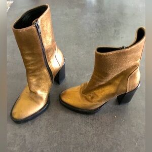 Ann Demeulemeester gold leather boot heel